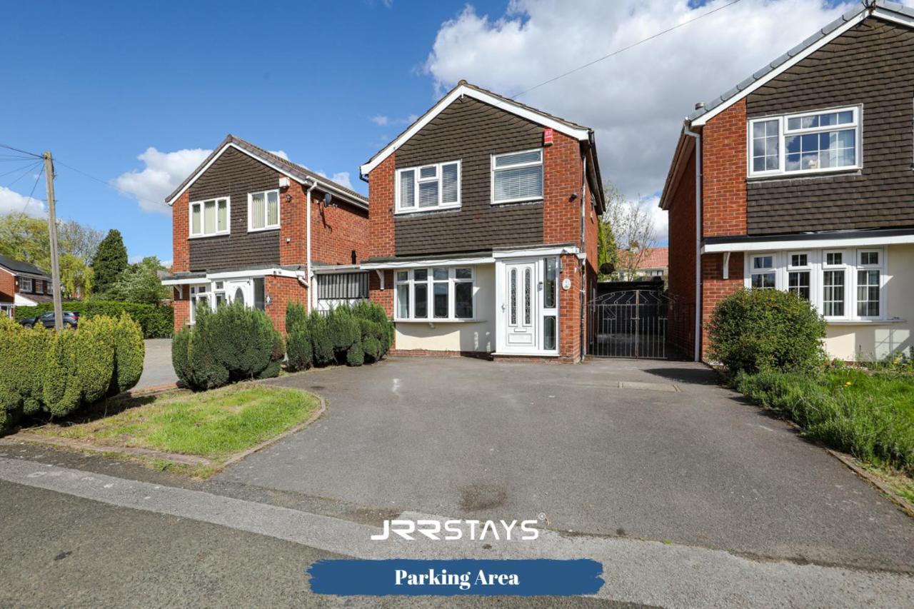 Wolverhampton - Amazing 3 Bedroom, Sleeps 6, Wi-Fi - Jrr Stays エクステリア 写真